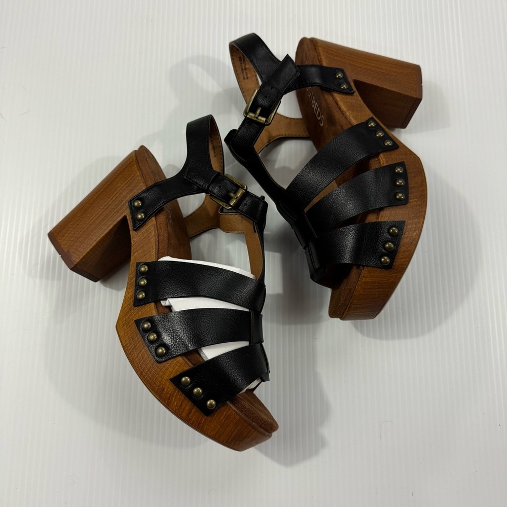49. New White Mountain Black Platform Sandals with Gladiator Straps (8M)